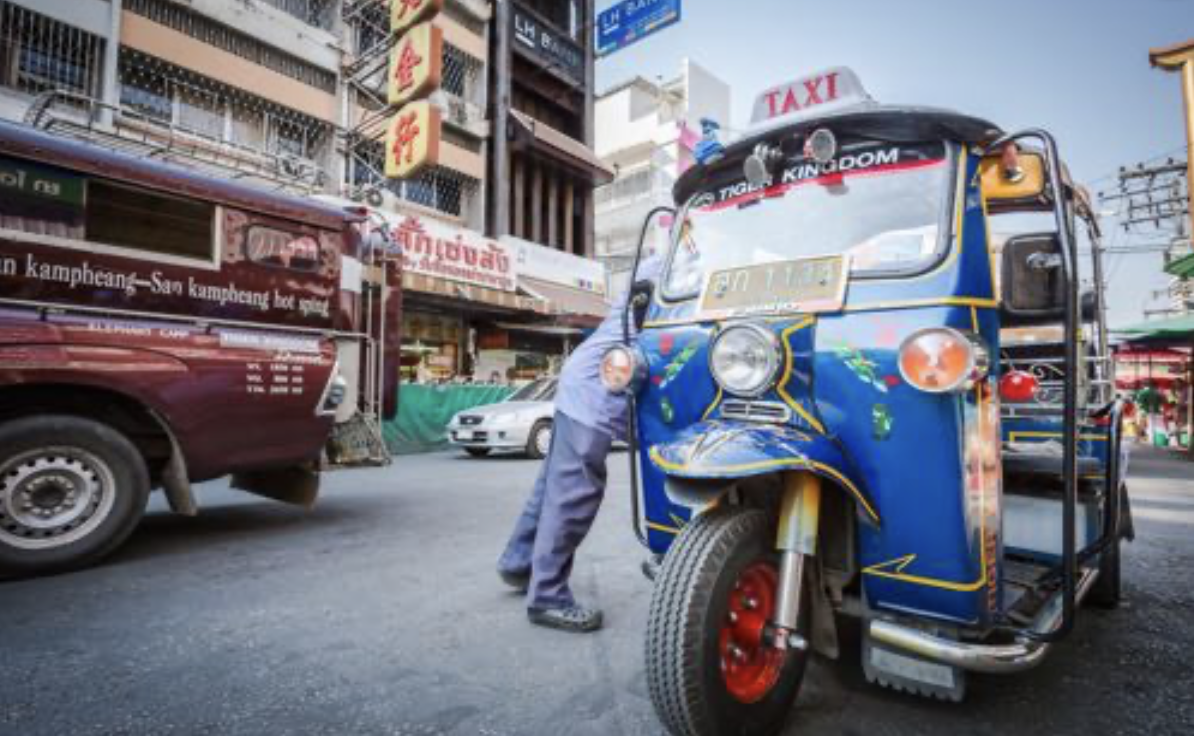 City insight tour by tuk tuk